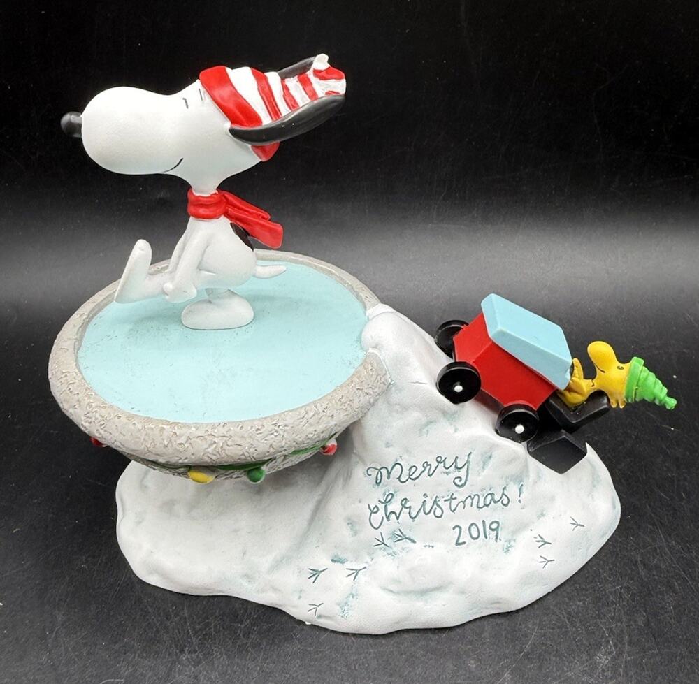 Hallmark PEANUTS Snoopy & Woodstock Christmas Hallmark Year Figurine Lo29